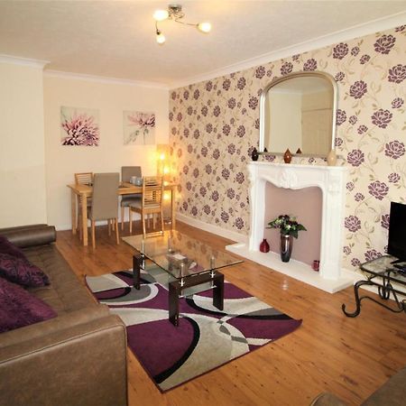 Doncaster - Boswell - Large Balcony Apartment - 2 Double Beds - 2 Bedrooms - Close To Town & Racecourse - Off Street Parking 2 Cars - Fast Wifi Eksteriør billede