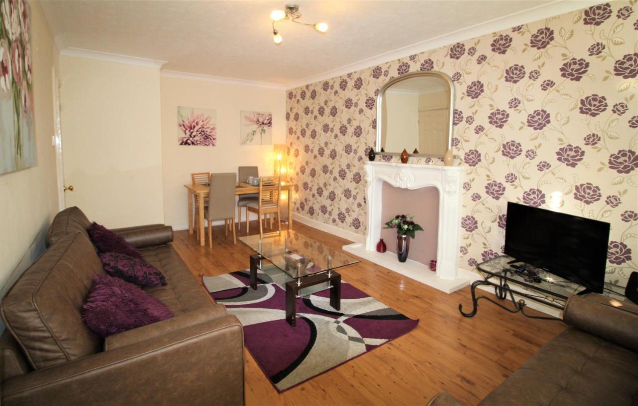 Doncaster - Boswell - Large Balcony Apartment - 2 Double Beds - 2 Bedrooms - Close To Town & Racecourse - Off Street Parking 2 Cars - Fast Wifi Eksteriør billede
