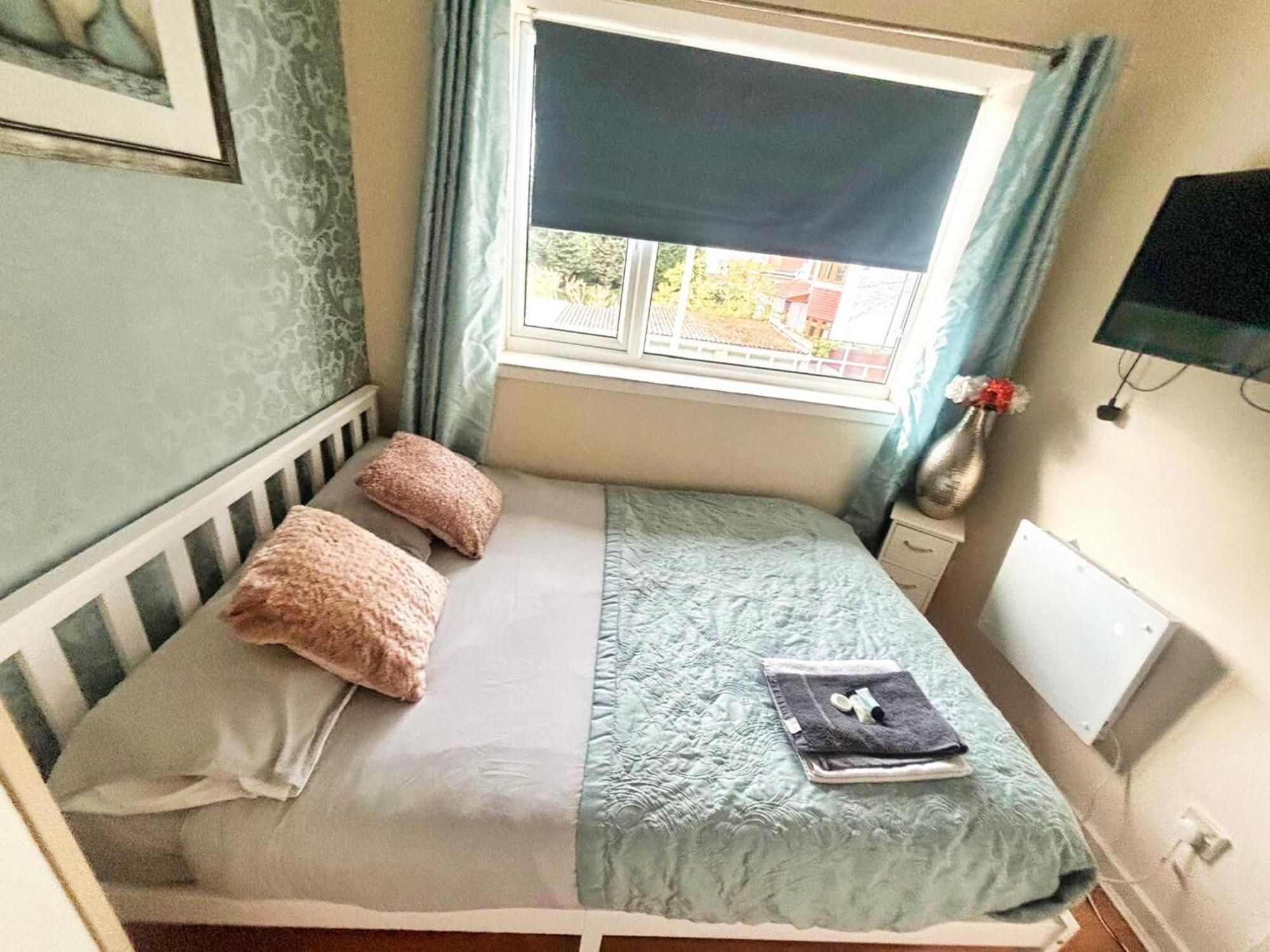 Doncaster - Boswell - Large Balcony Apartment - 2 Double Beds - 2 Bedrooms - Close To Town & Racecourse - Off Street Parking 2 Cars - Fast Wifi Eksteriør billede