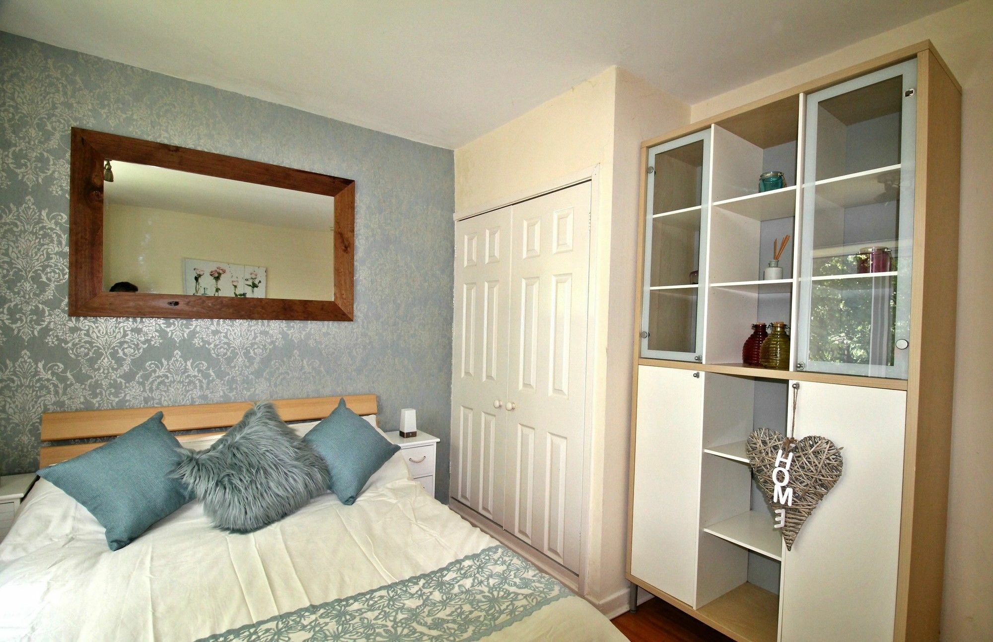 Doncaster - Boswell - Large Balcony Apartment - 2 Double Beds - 2 Bedrooms - Close To Town & Racecourse - Off Street Parking 2 Cars - Fast Wifi Eksteriør billede